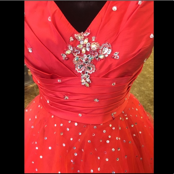 Little short dress - Picture 3 of 3